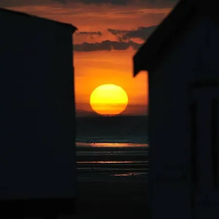Au Pied De La Dune 상가트